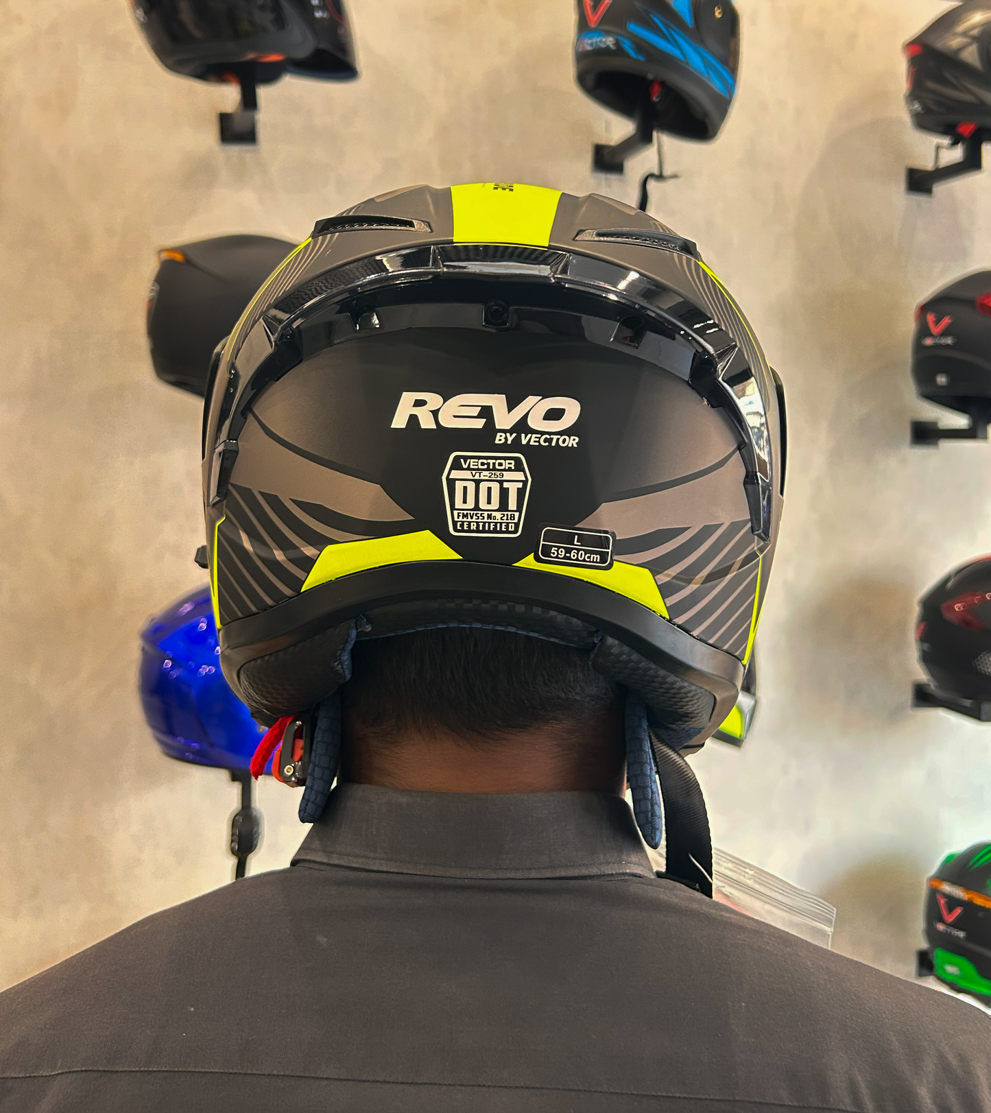 REVOO POWER BY VECTOR