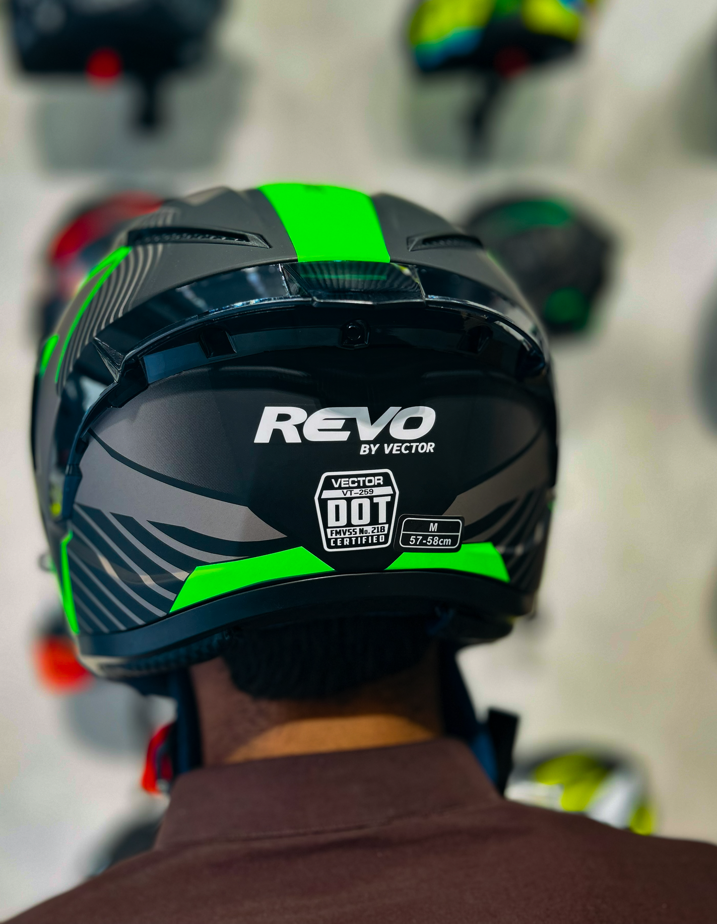 REVOO GREEN BY VECTOR