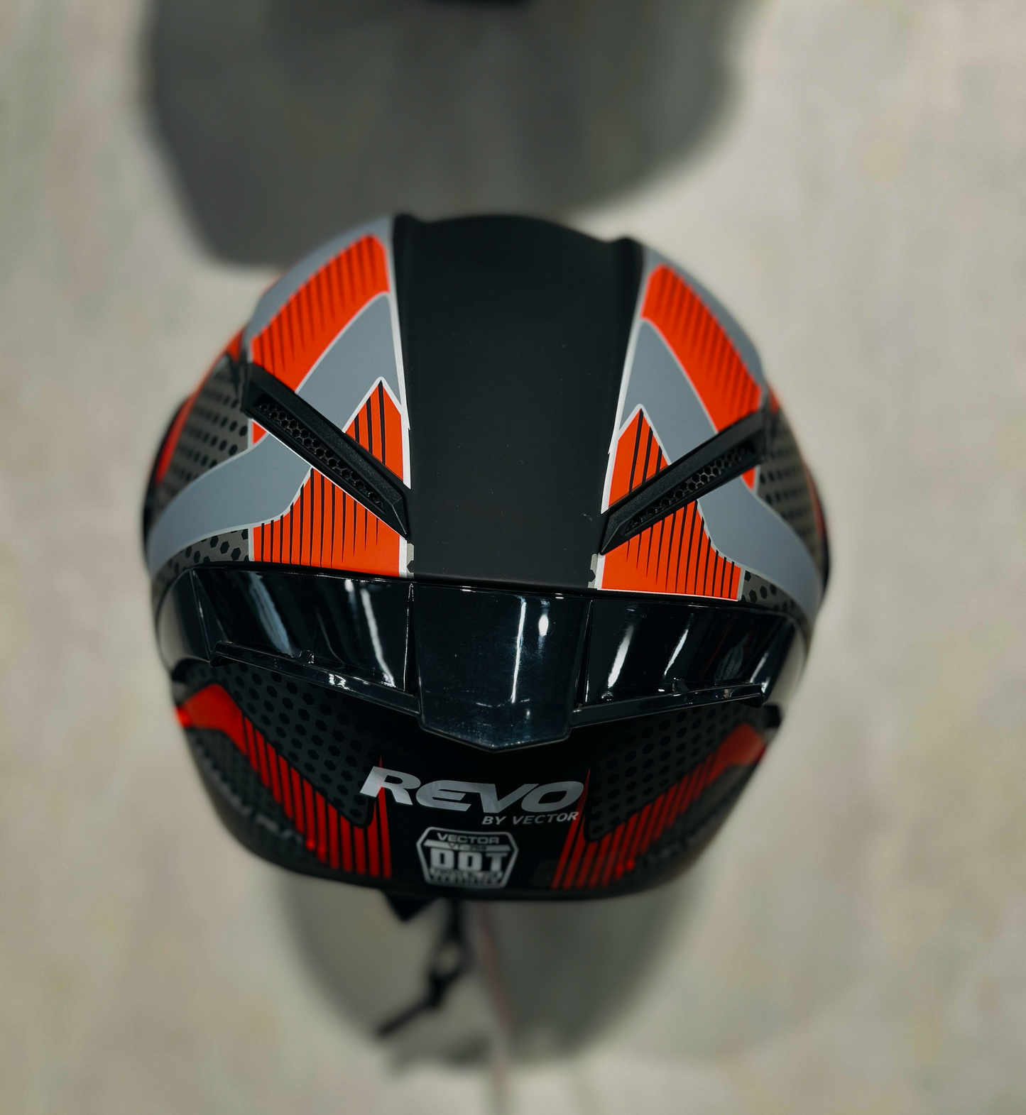 REVOO BY VECTOR