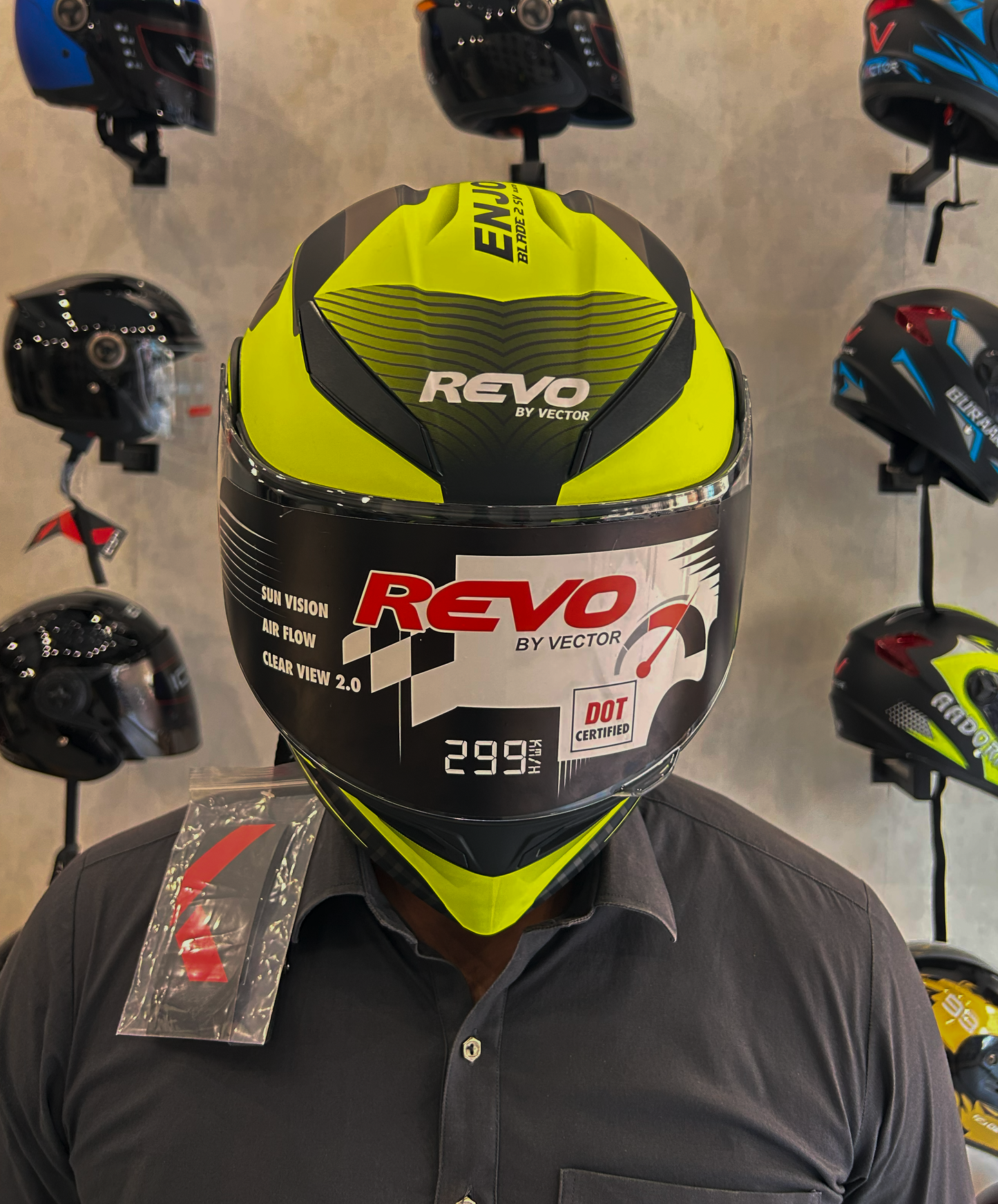 REVOO POWER BY VECTOR