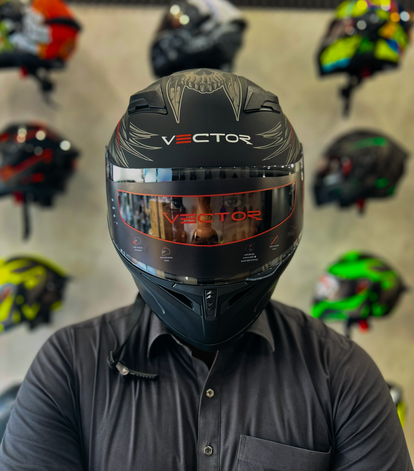 VECTOR 253 DOT APPROVED HELMET