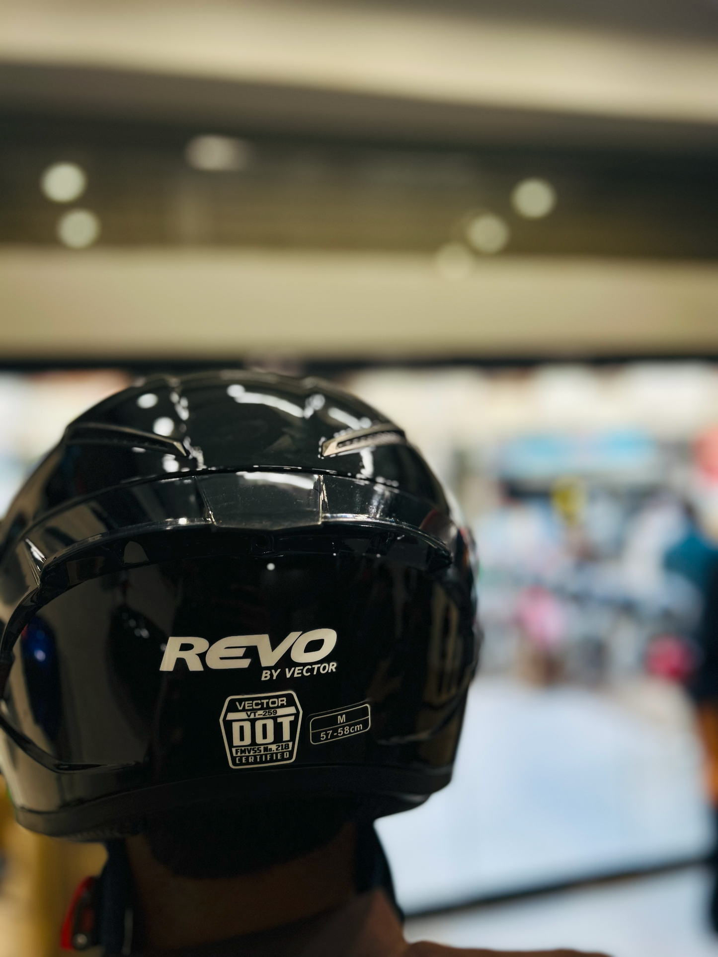 REVOO  BY VECTOR