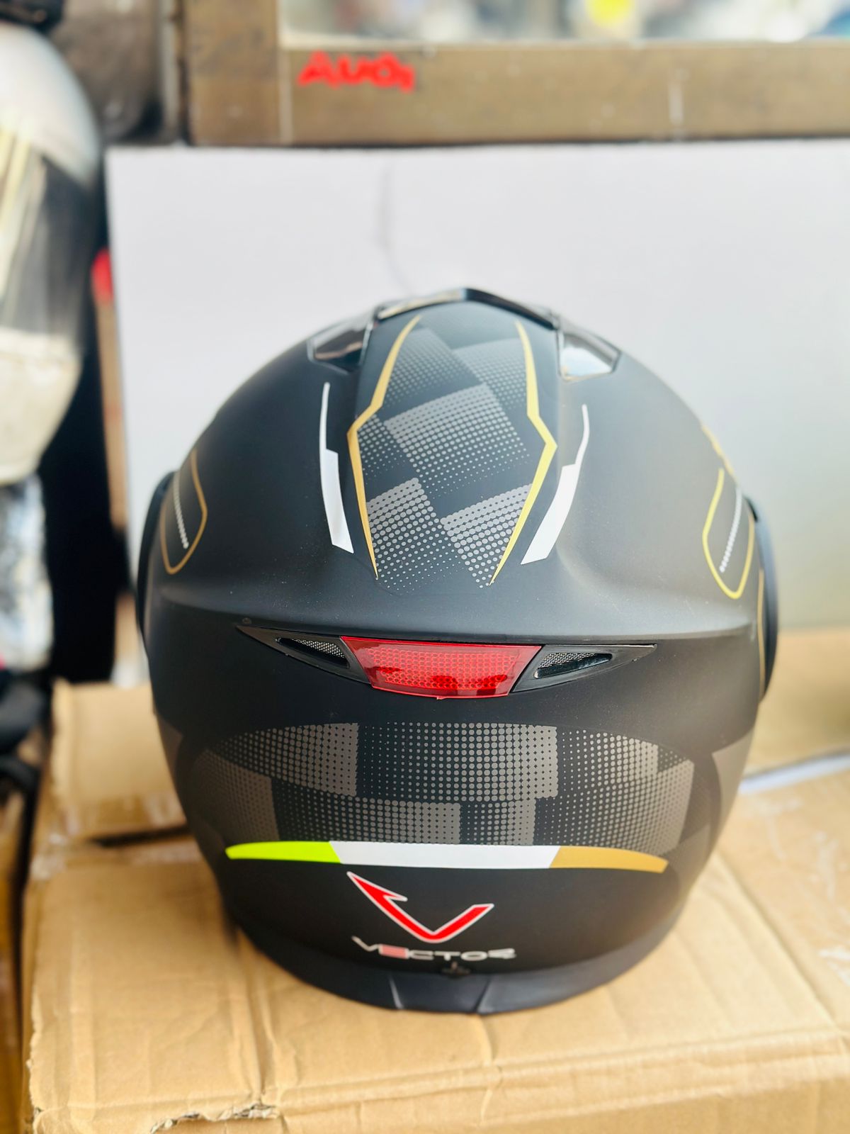 VECTOR FLIPUP HELMET